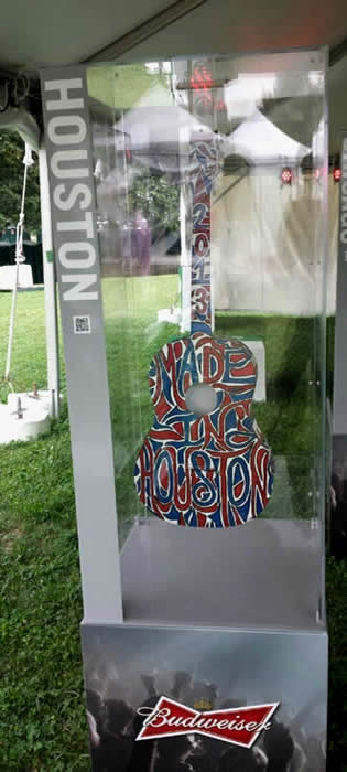 iArtIris - MIA Guitar